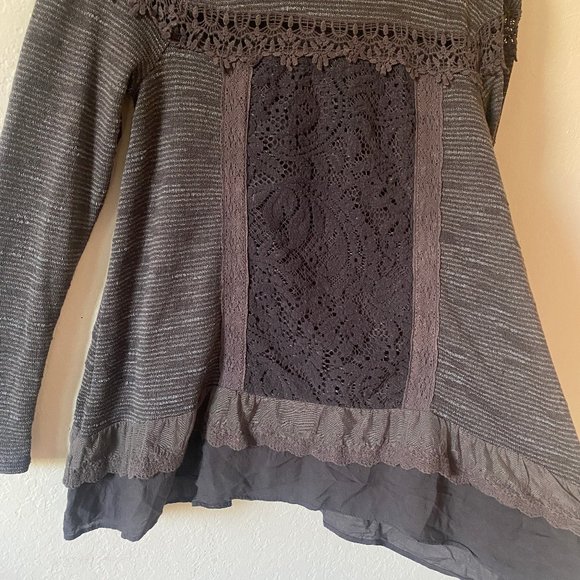 Anthropologie Meadow Rue Womens Blouse Ruffle Size S Gray Crochet Stripe Top - Picture 5 of 11